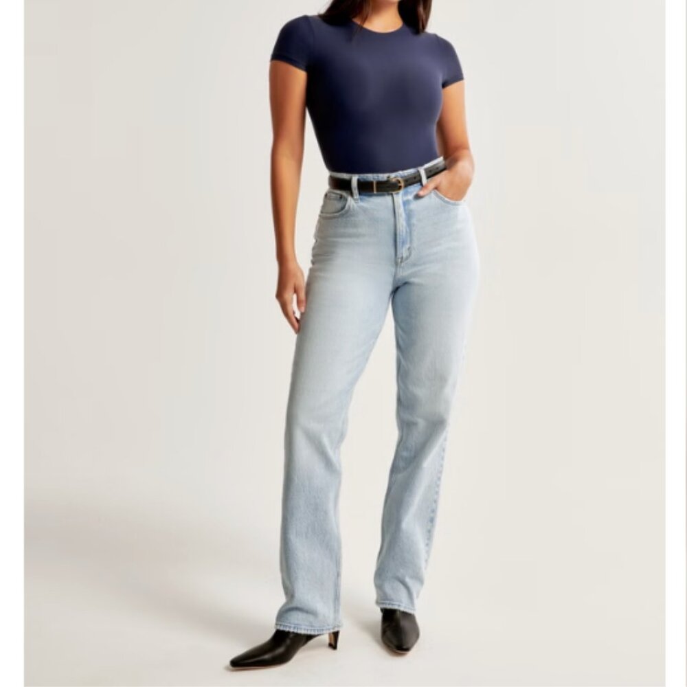 Abercrombie Curve Love Women's The 90s Straight Ultra High Rise Size 28